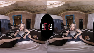 Сестра нашла мою игрушку — Ева Элфи